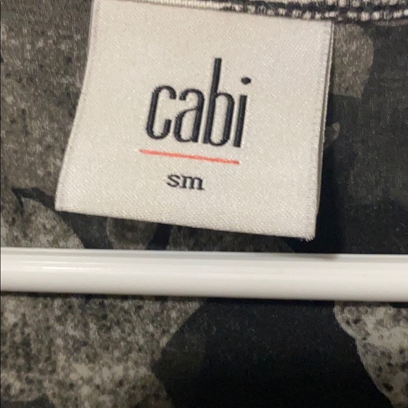 Cabi | Tango Sleeveless Floral Blouse White Black size Small - Picture 4 of 6